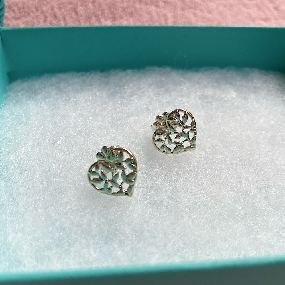 Tiffany & Co Olive Heart Earrings
